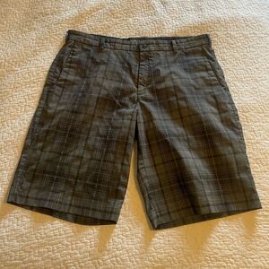 Men’s Nike golf shorts